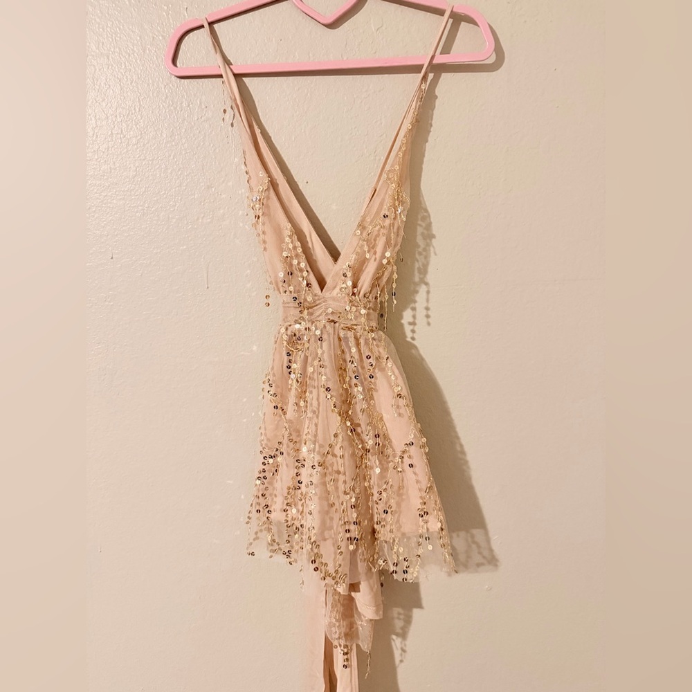 Women's Blush Sequin V-Neck Party Dress